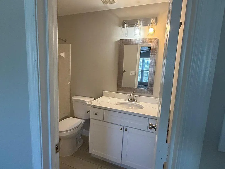 111 Connery Ter SW — Photo 12