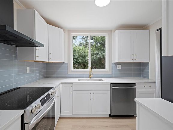 2nd image of 7506 Eaton St