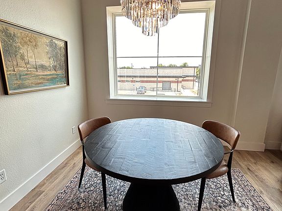5th image of 221 E College St #25