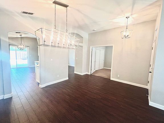 4th image of 649 Garden Park Dr