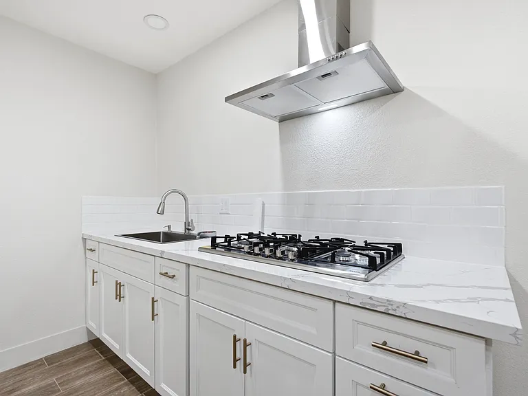 1503 N Glenn Ave #B — Photo 5