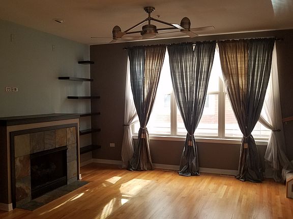 Living room 1