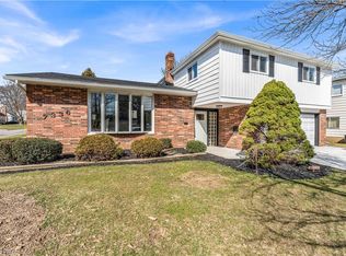 7336 Brookside Pkwy, Middleburg Heights, OH