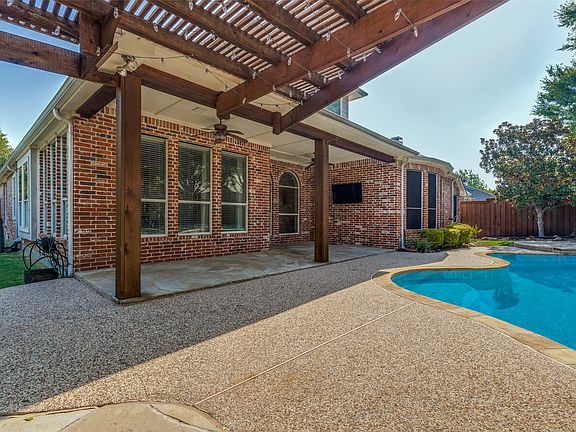 3rd image of 5203 Cree Dr