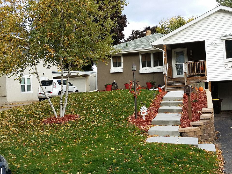 1st image of 123 18th Ave S