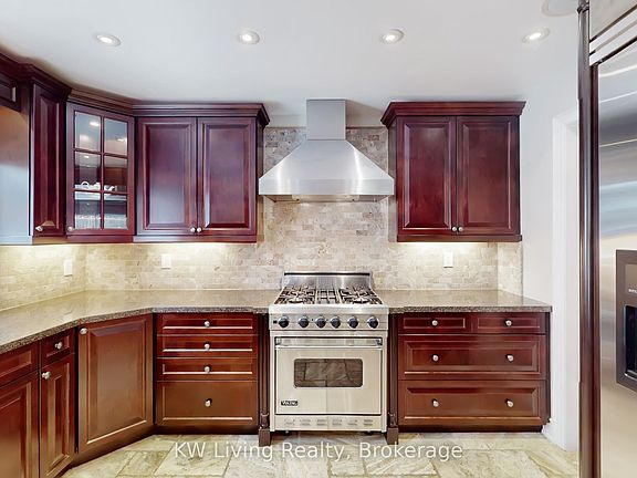 5th image of 24 Highview Cres