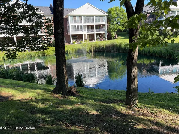 1278 Parkway Gardens Ct APT 125, Louisville, KY 40217