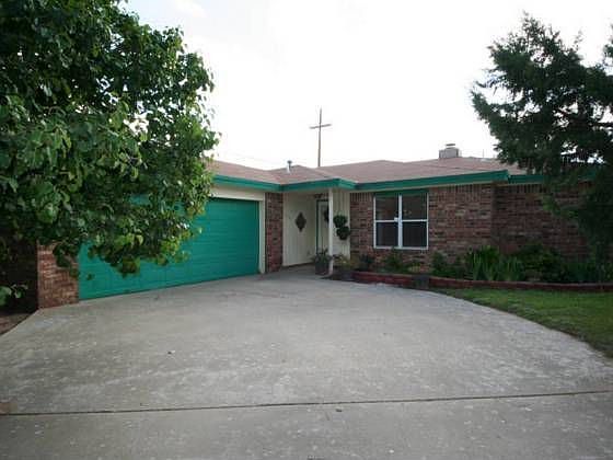 1st image of 516 N Elmwood Ave