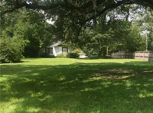 17421 Della Roper Rd, Moss Point, MS 39562