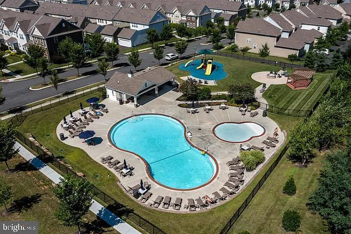 733 Sun Valley Ct — Photo 38