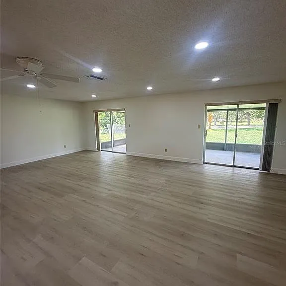 10719 Lazy Lake Dr — Photo 4
