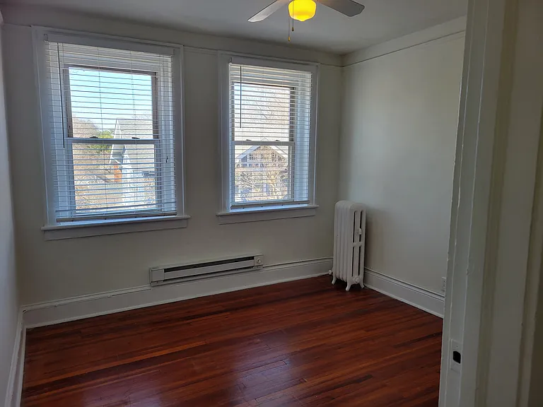1020 Claremont Ave #17C — Photo 2