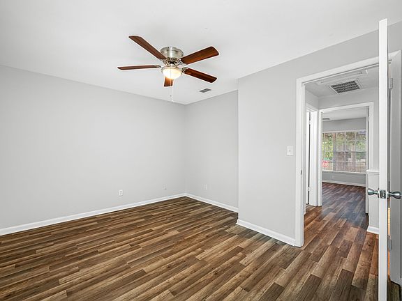 2nd image of 4004 N Branch Ave APT C