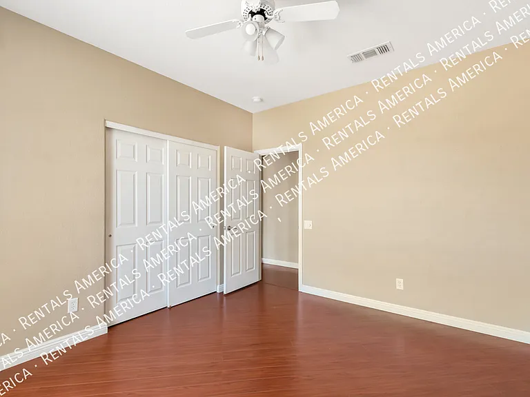 7165 W Yarbough Dr — Photo 10