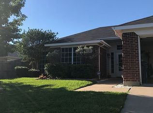 1125 Greenview Ln, Kennedale, TX 76060