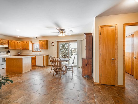 5th image of 3634 Stanford Dr