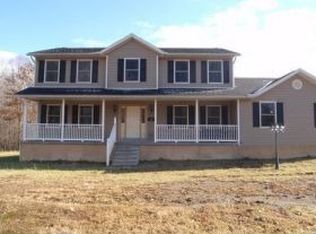 11 Bastille Ln, Fairmont, WV 26554