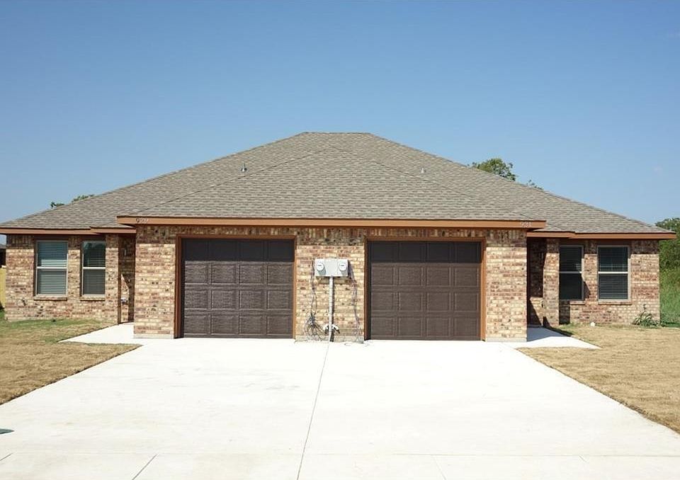 1st image of 606 N 6th St