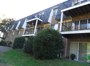 3900 Post Rd APT 307, Warwick, RI 02886