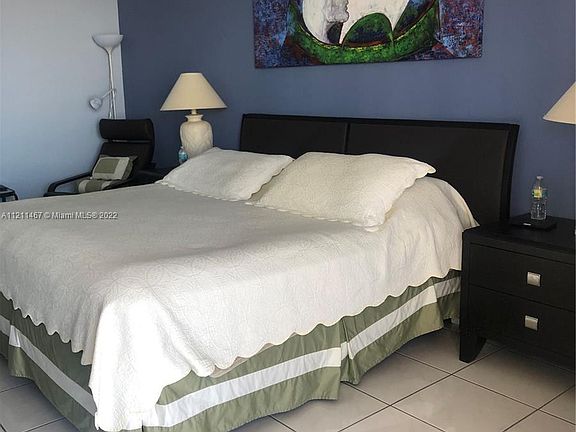 4th image of 290 174th St APT 1402