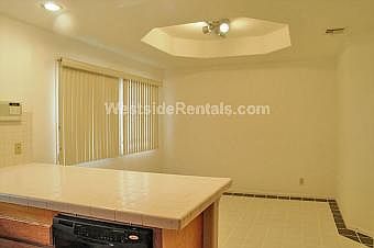 5th image of 2436 Penmar Ave APT C