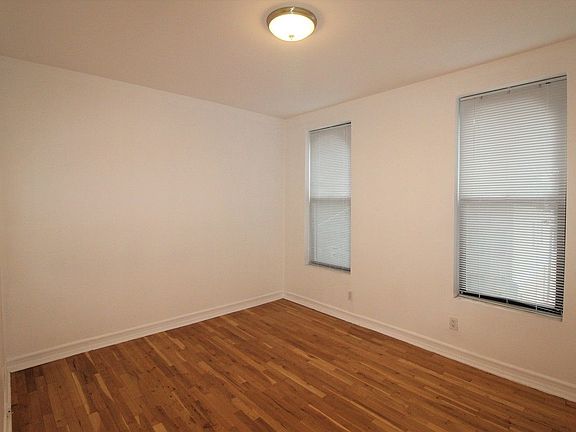 2nd image of 437 16th St APT 3
