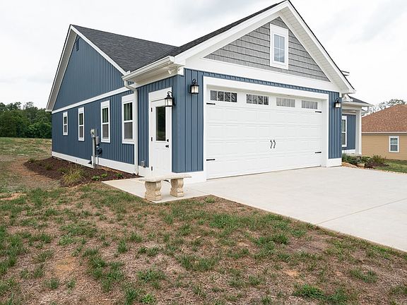 4th image of 165 Crooked Creek Dr