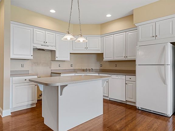 2nd image of 725 Harbor Watch Dr Unit 310-24