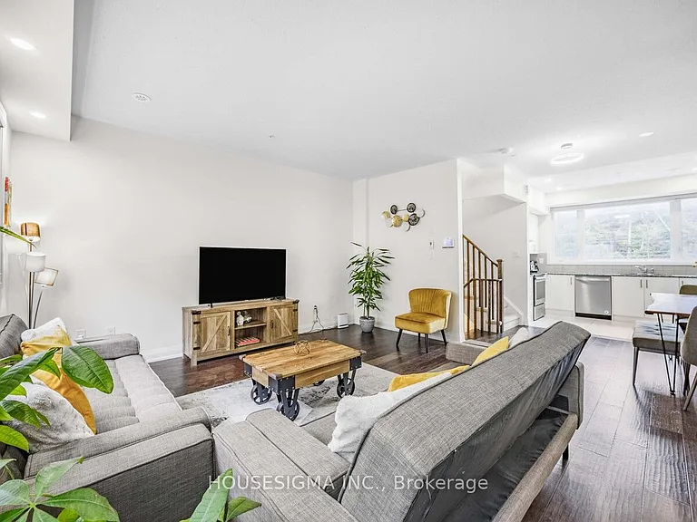 1870 Altona Rd #11 — Photo 6