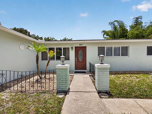 5th image of 601 Evelyn Court