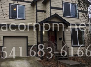 8840 N Calvert Ave, Portland, OR 97217