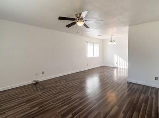 3408 Summit Dr, Redding, CA 96001