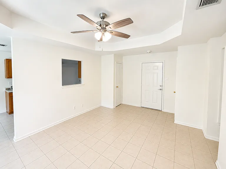 3504 Westview Dr — Photo 2
