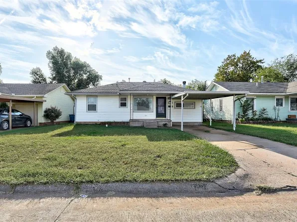 748 E Steed Dr, Midwest City, OK 73110