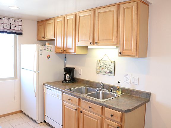 3rd image of 1202 N Pacific St Unit 304B