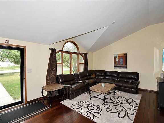 4th image of 3414 Ivywild Ln