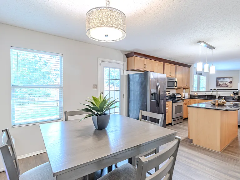 4617 Waterford Dr — Photo 6