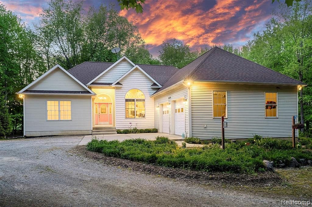 5179 E Grand River Rd, berville, MI 48892 Zillow