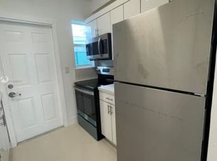 8215 Crespi Blvd APT 4, Miami Beach, FL 33141