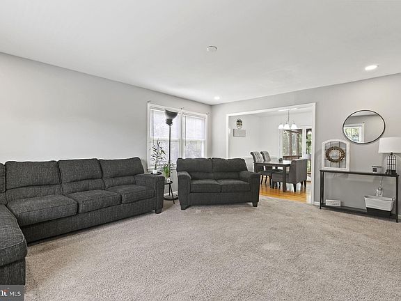 3rd image of 13019 Orleans St