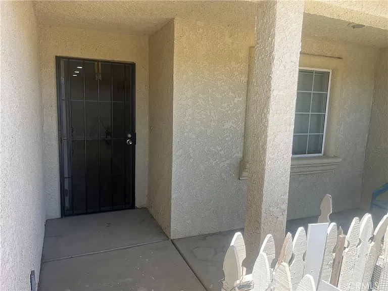 57470 Crestview Dr — Photo 5