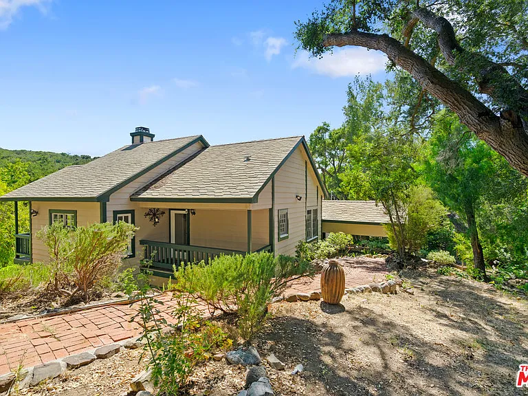 20912 Fontaine Rd — Photo 4