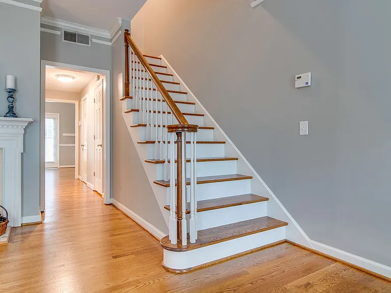 2306 Sharondale Dr — Photo 10
