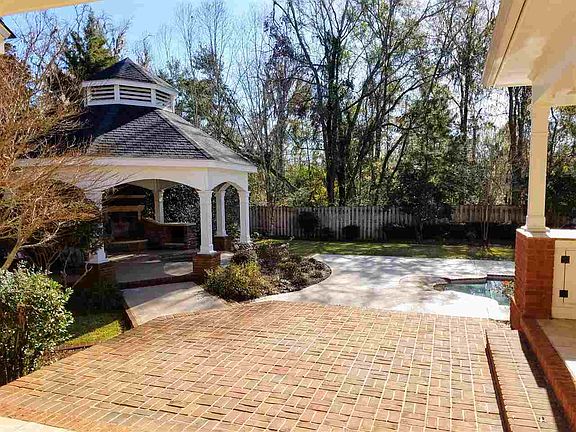 3rd image of 1539 Escadrille Dr