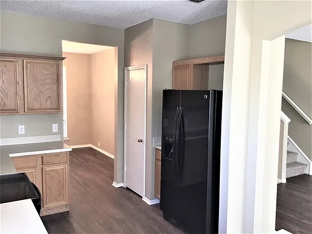 304 Double Oak Ln — Photo 4