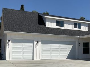 1005.5 La Rueda Dr, Vista, CA 92084