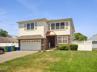 230 Birchwood Rd, Linden, NJ 07036