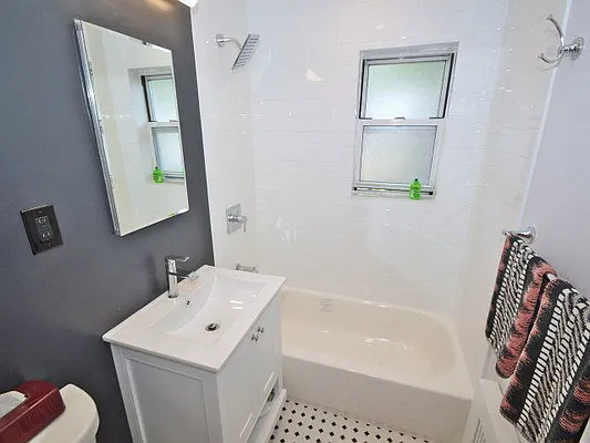 Sold by Prime Realty | media 35