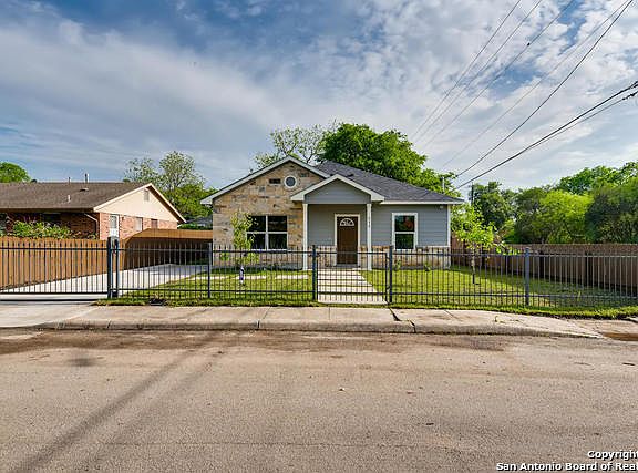 3rd image of 238 Agnes Dr
