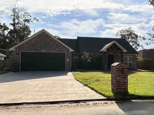 3825 Jerry Dr, Beaumont, TX 77703